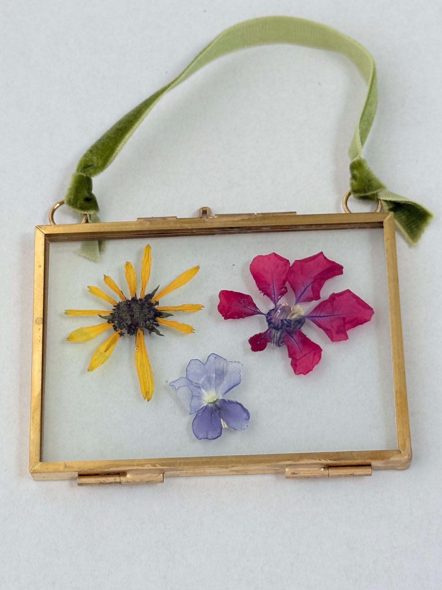 Pressed Floral Ornament - Sunny